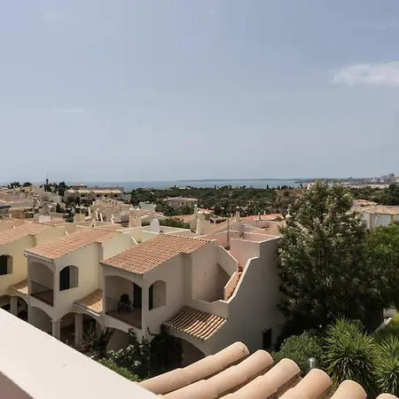 Casa de Férias Private - Rooftop & Garden - *