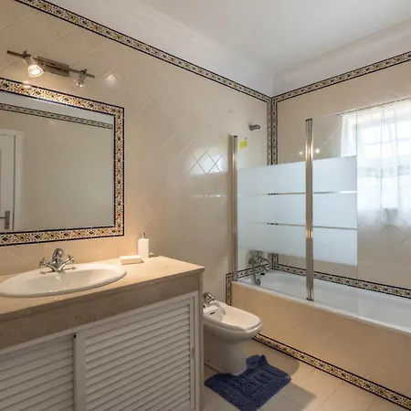 Casa de Férias Private - Rooftop & Garden -